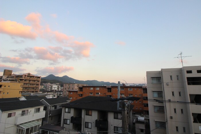 物件内観写真21　(室内からの展望)