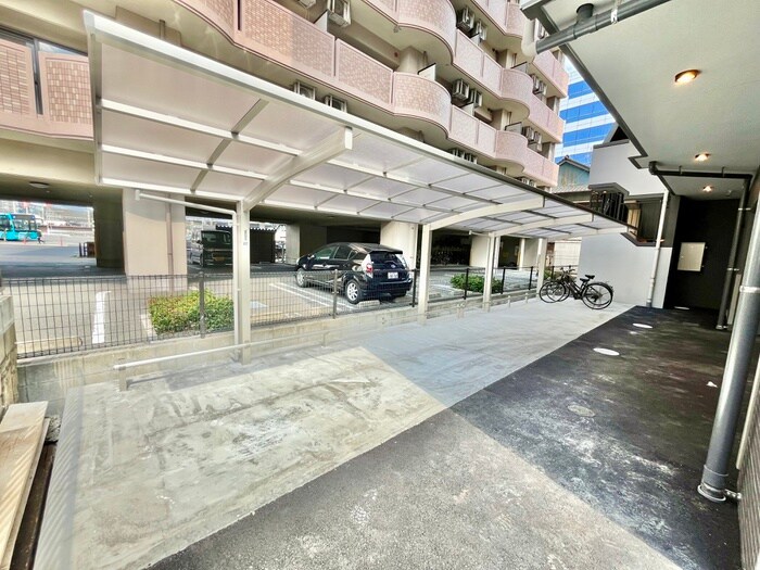 物件外観写真6　(駐輪場)