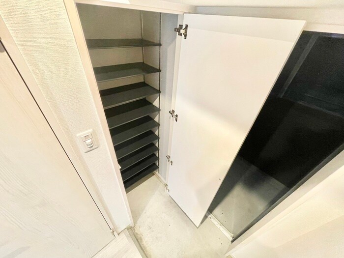 物件内観写真13　(靴箱)