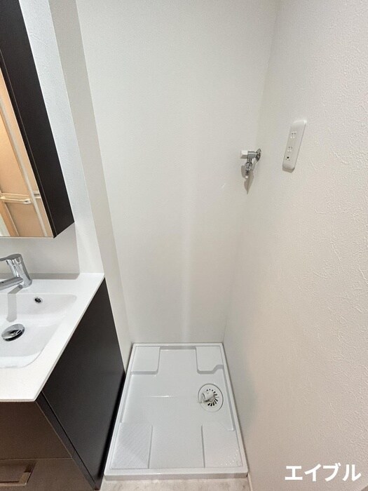 物件内観写真13　(洗濯機置場)