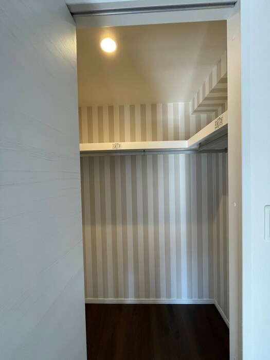 物件内観写真7　(収納)