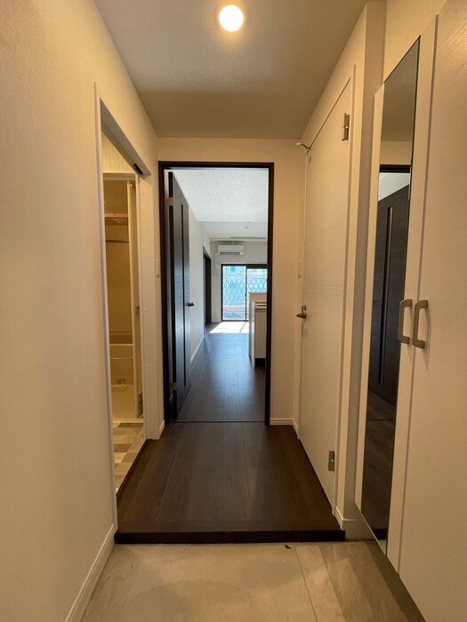 物件内観写真14　(廊下)