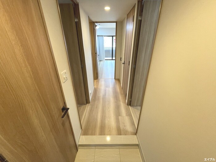 物件内観写真12　(玄関)