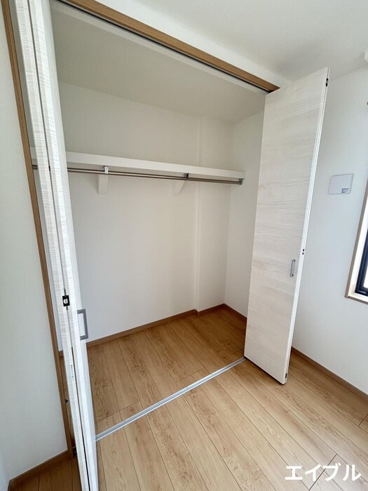 物件内観写真15　(収納)