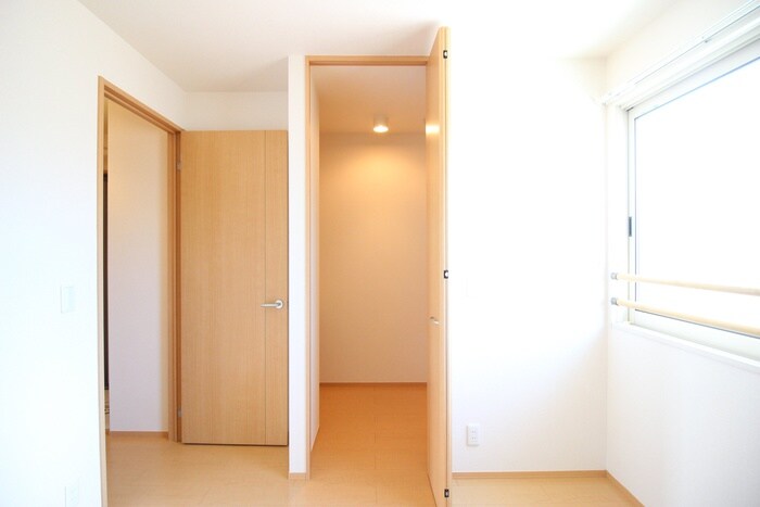 物件内観写真9　(収納)