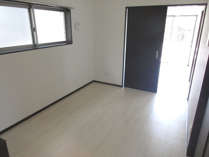 物件内観写真5　(居室)