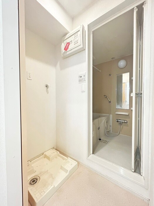 物件内観写真9　(洗濯機置場)