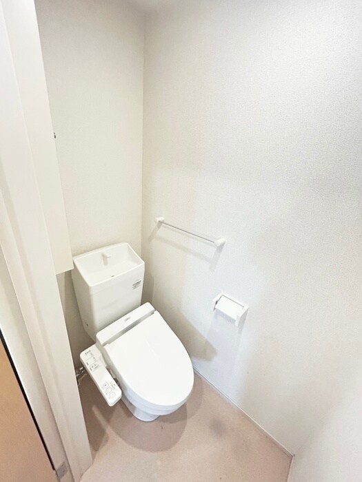 物件内観写真11　(トイレ)