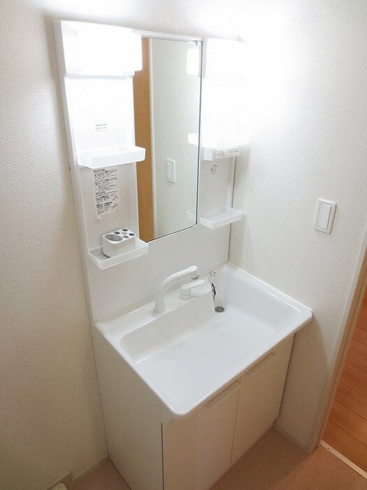 物件内観写真11　(洗面)