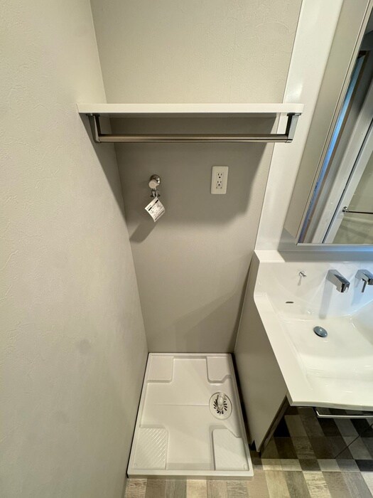 物件内観写真7　(洗濯機置場)