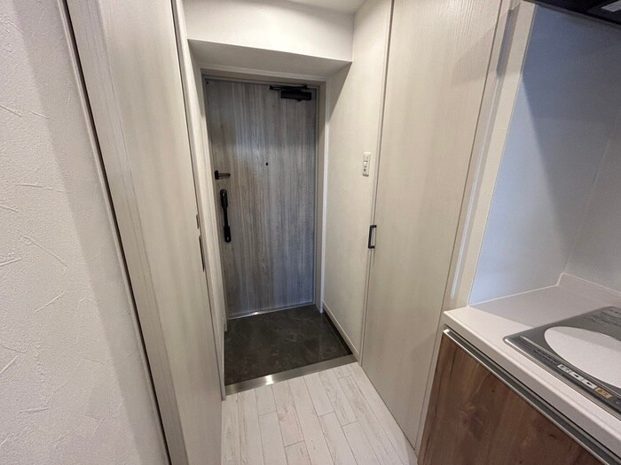 物件内観写真10　(玄関)