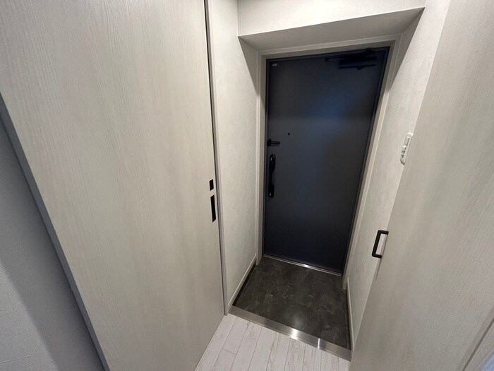 物件内観写真10　(玄関)