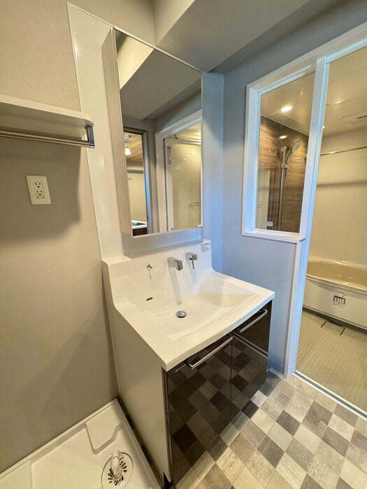 物件内観写真12　(洗面)