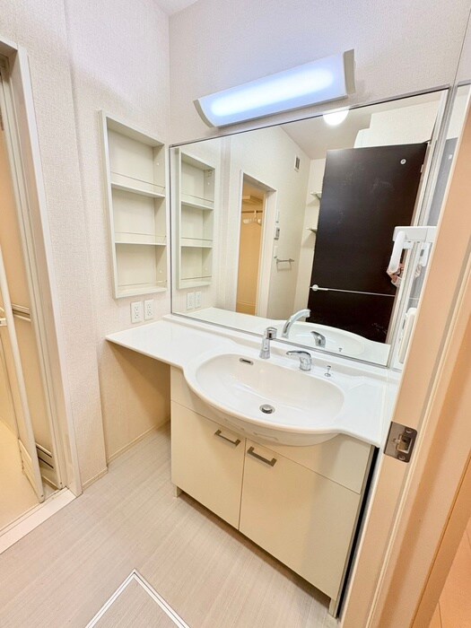 物件内観写真12　(洗面)