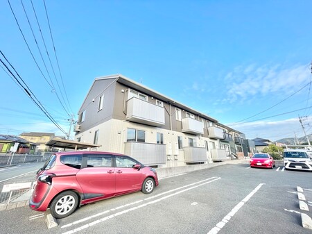 メゾンパークス白岩外観写真