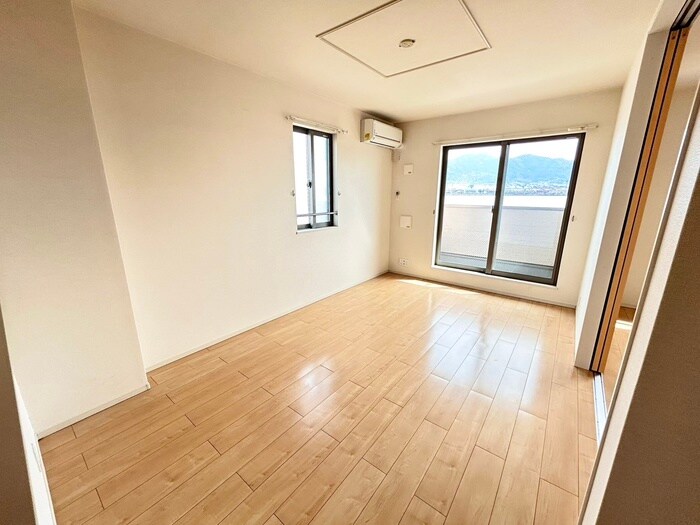 物件内観写真12　(居室)