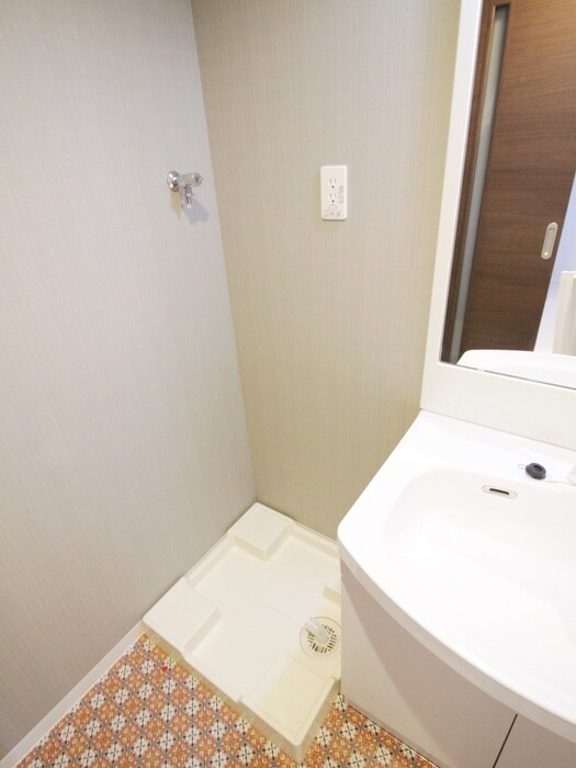 物件内観写真11　(洗濯機置場)