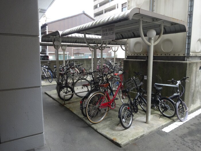 物件外観写真5　(駐輪場)