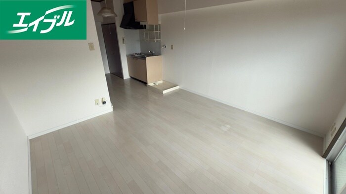 物件内観写真4　(居室)