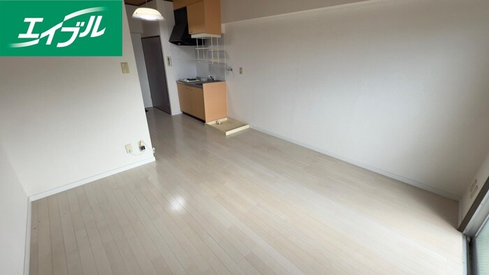 物件内観写真4　(居室)