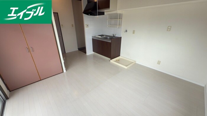 物件内観写真4　(居室)