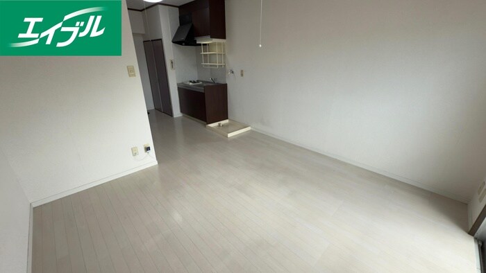 物件内観写真4　(居室)