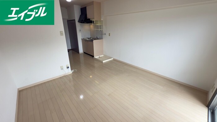 物件内観写真4　(居室)