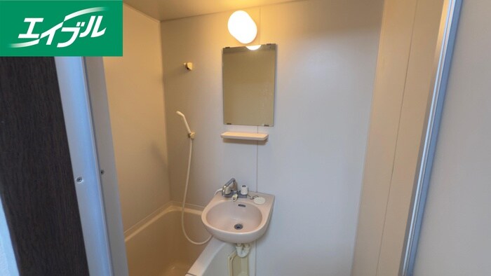 物件内観写真8　(洗面)