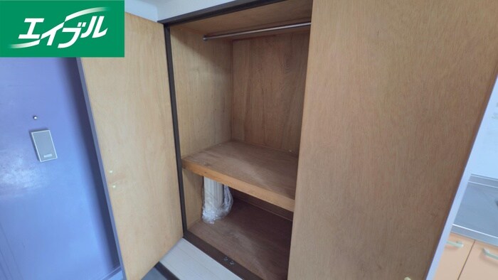 物件内観写真9　(収納)