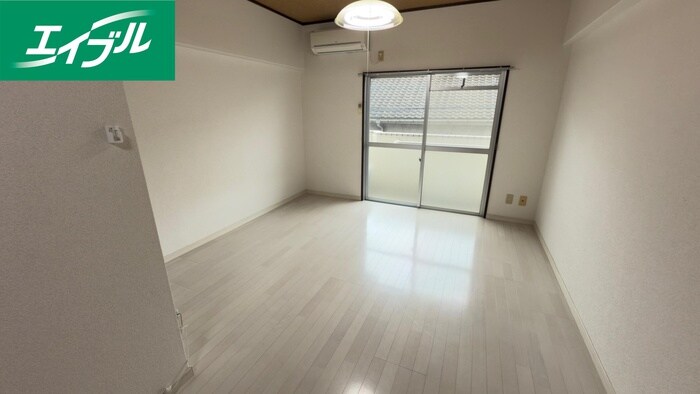 物件内観写真15　(居室)