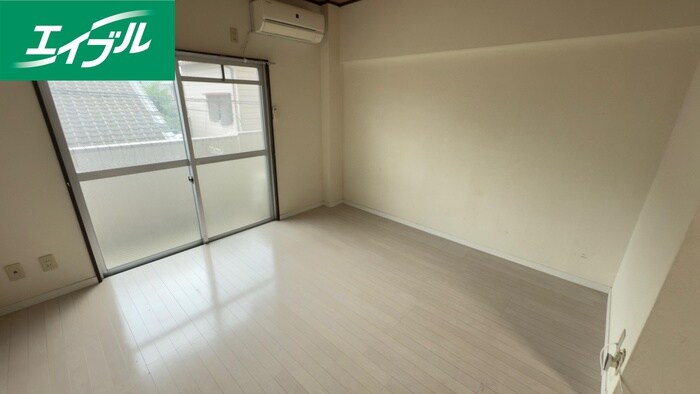 物件内観写真16　(居室)