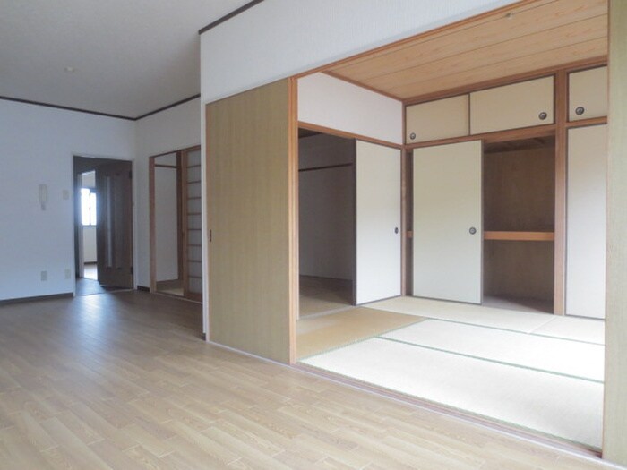 物件内観写真9　(居室)