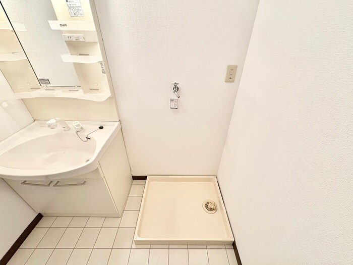 物件内観写真17　(洗濯機置場)