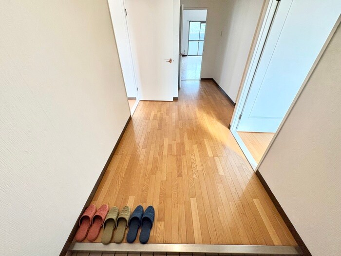 物件内観写真18　(廊下)