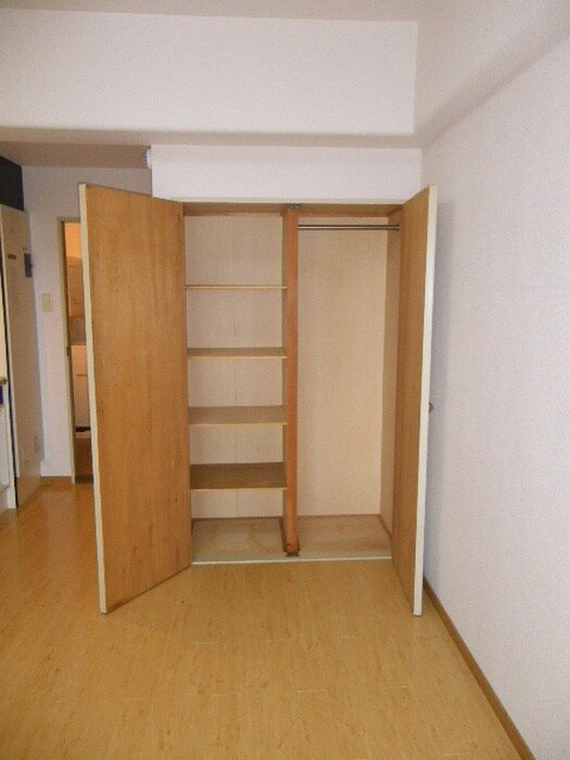 物件内観写真11　(収納)