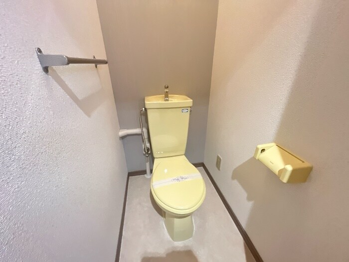 物件内観写真14　(トイレ)