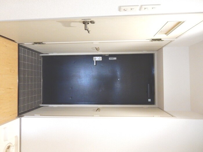 物件内観写真16　(玄関)