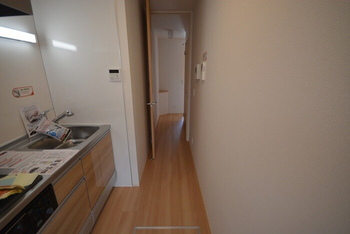 物件内観写真9　(玄関)