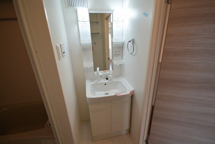 物件内観写真9　(洗面)