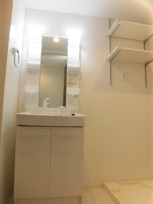 物件内観写真10　(洗面)