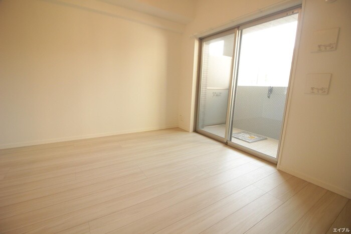 物件内観写真9　(居室)