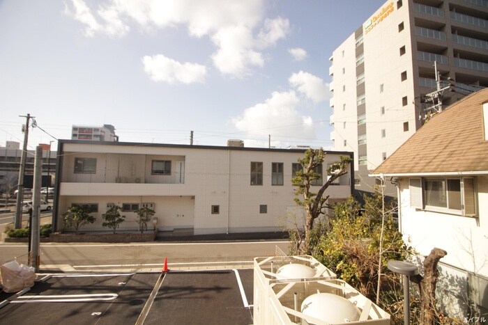 物件内観写真18　(室内からの展望)