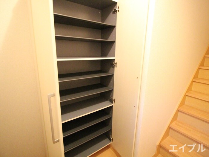 物件内観写真15　(靴箱)