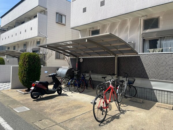 駐輪場