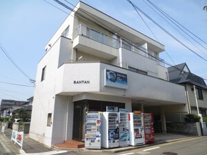 サンタンビル外観写真