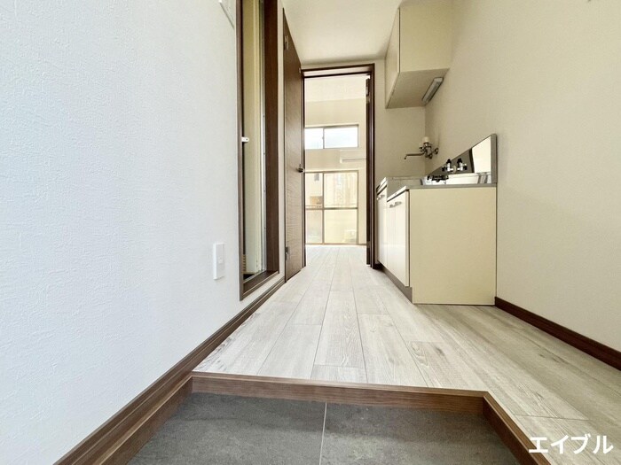 物件内観写真17　(玄関)