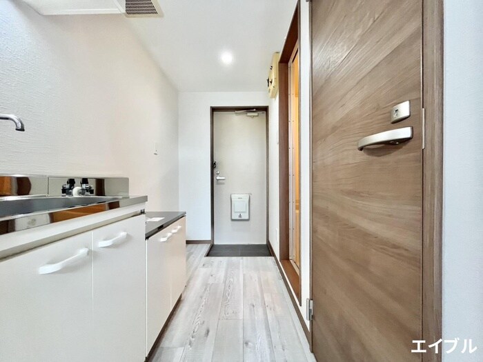 物件内観写真18　(廊下)