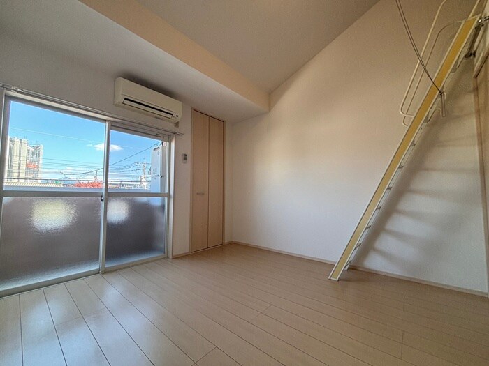 物件内観写真8　(居室)