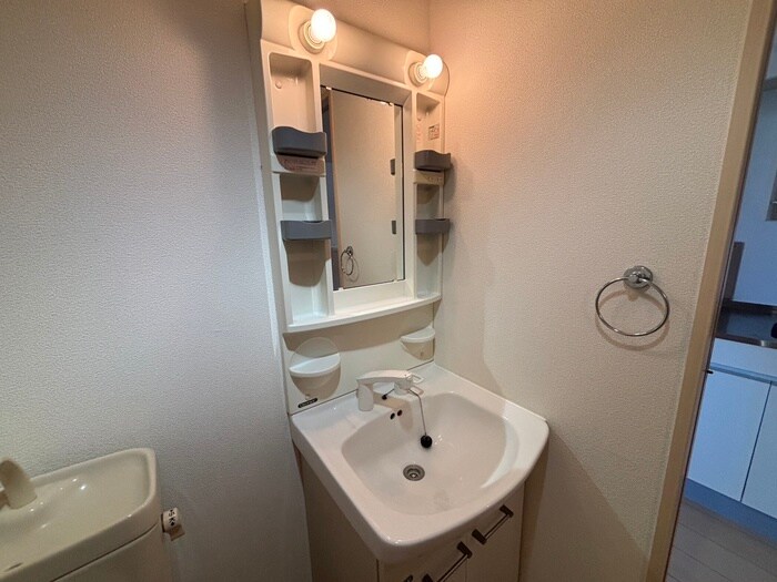 物件内観写真11　(洗面)