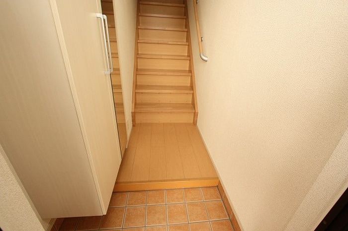 物件内観写真14　(玄関)